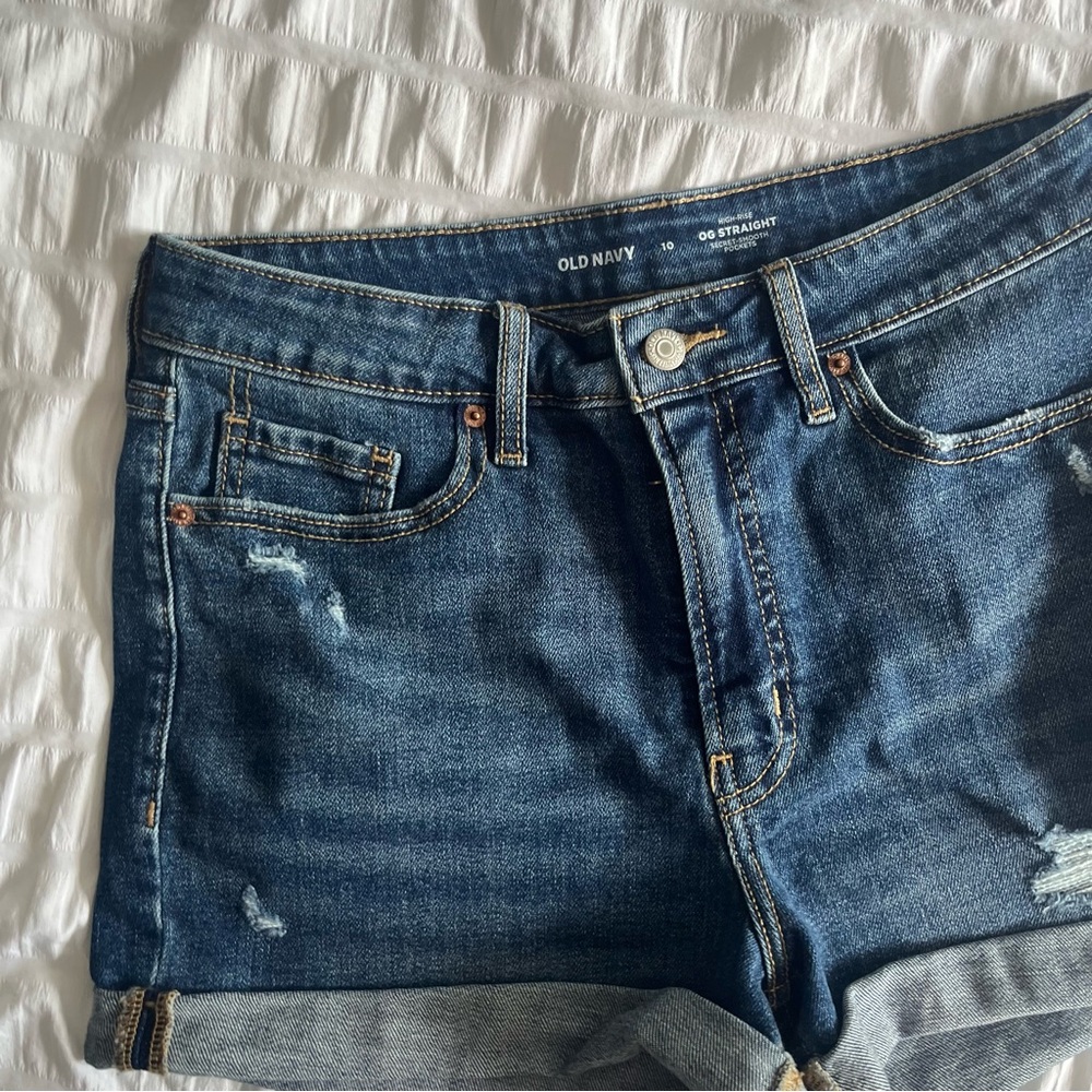 Old Navy Blue Jean Shorts with Rolled Hems - Picture 4 of 4